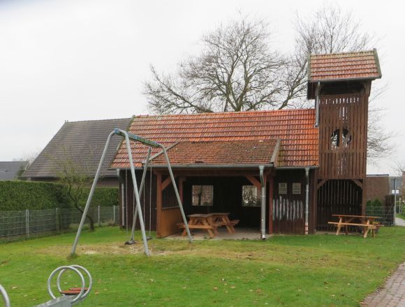 Schutzhütte auf dem Spielplatz Lüttken Kamp